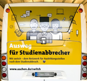 Elka Reisen Aachen Busbeschriftung mit Digitaldruckfolien