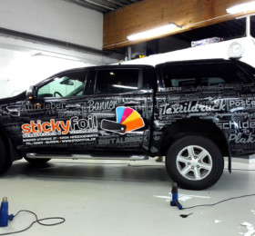 StickyFoil Ford Ranger 1/3 Firmenwagen folieren