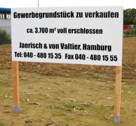 Zu verkaufen-Schild für Immobilienmakler